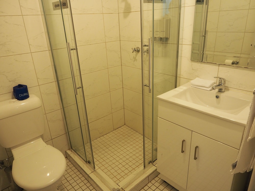 Bathroom shower