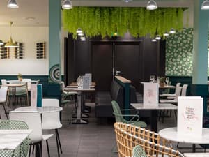 thumbnail: Restaurant