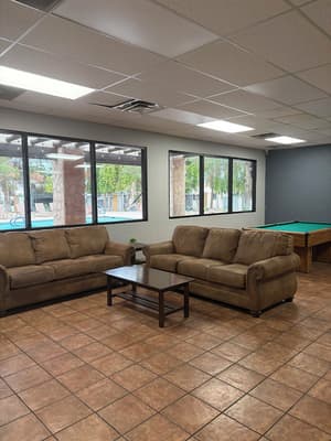 thumbnail: Business center