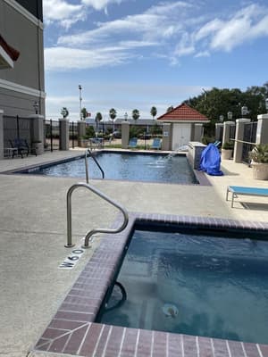 thumbnail: Outdoor pool