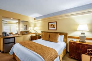 thumbnail: Interior detail