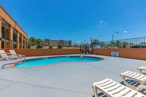 thumbnail: Pool