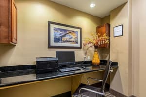 thumbnail: Business center