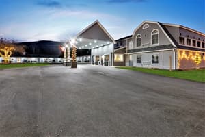 thumbnail: Exterior