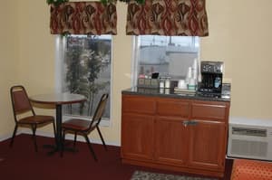 thumbnail: Breakfast area