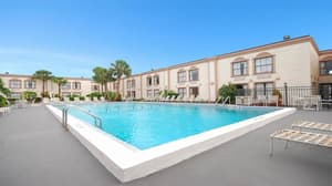 thumbnail: Pool