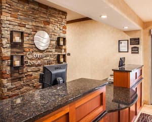 thumbnail: Interior entrance