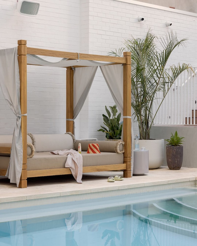 Swimming pool-spa