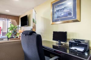 thumbnail: Business center