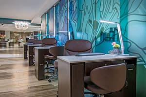 thumbnail: Nail salon