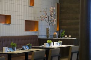 thumbnail: Bar (on property)
