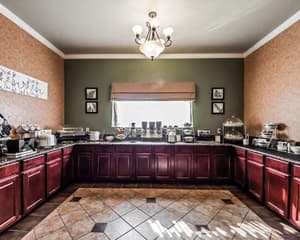 thumbnail: Breakfast area
