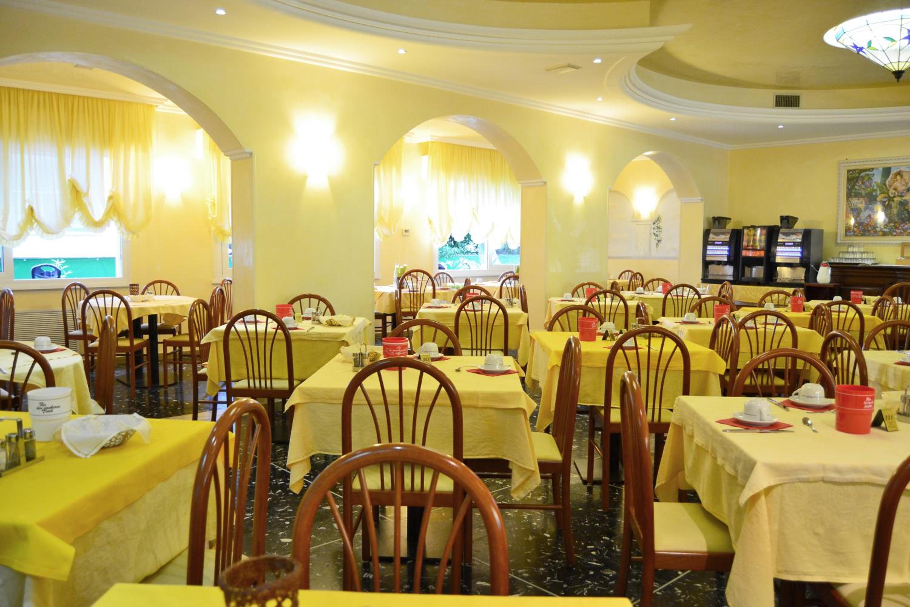 Restaurant-cafeteria