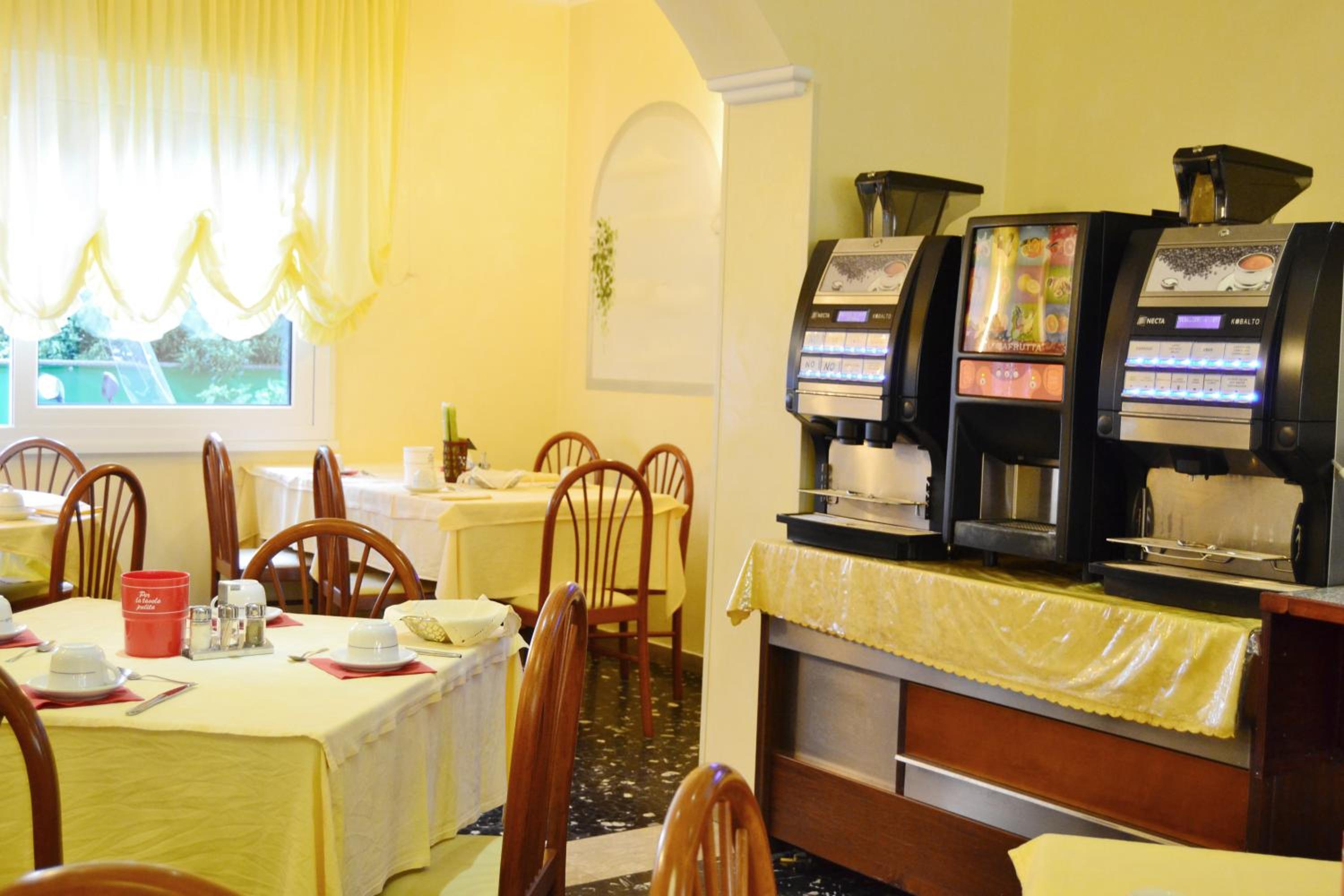Restaurant-cafeteria