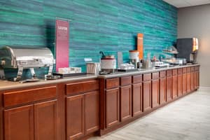 thumbnail: Breakfast area