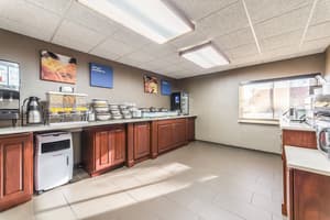 thumbnail: Breakfast area