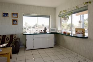 thumbnail: Breakfast area