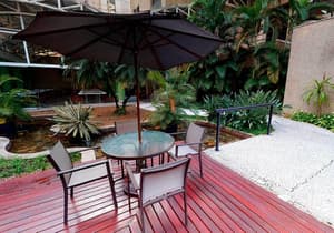 thumbnail: Outdoor dining