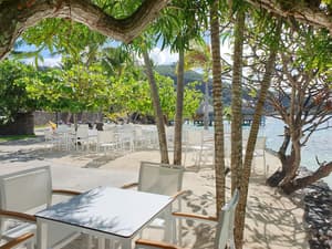 thumbnail: Outdoor dining