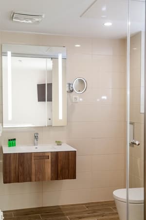 thumbnail: Bathroom sink