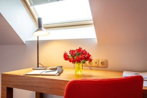 thumbnail: In-room business center