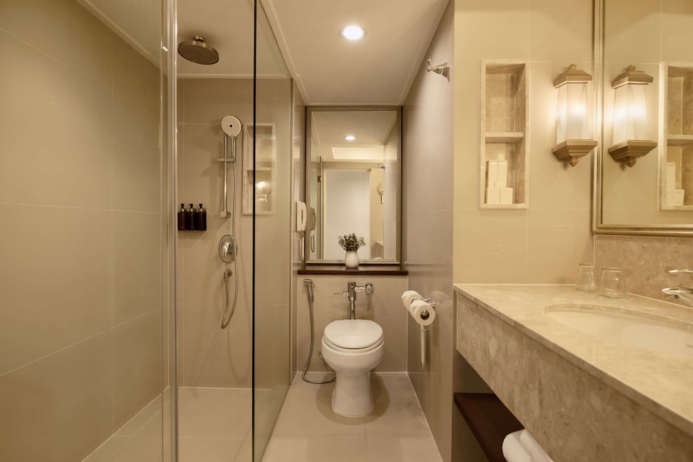 Bathroom shower
