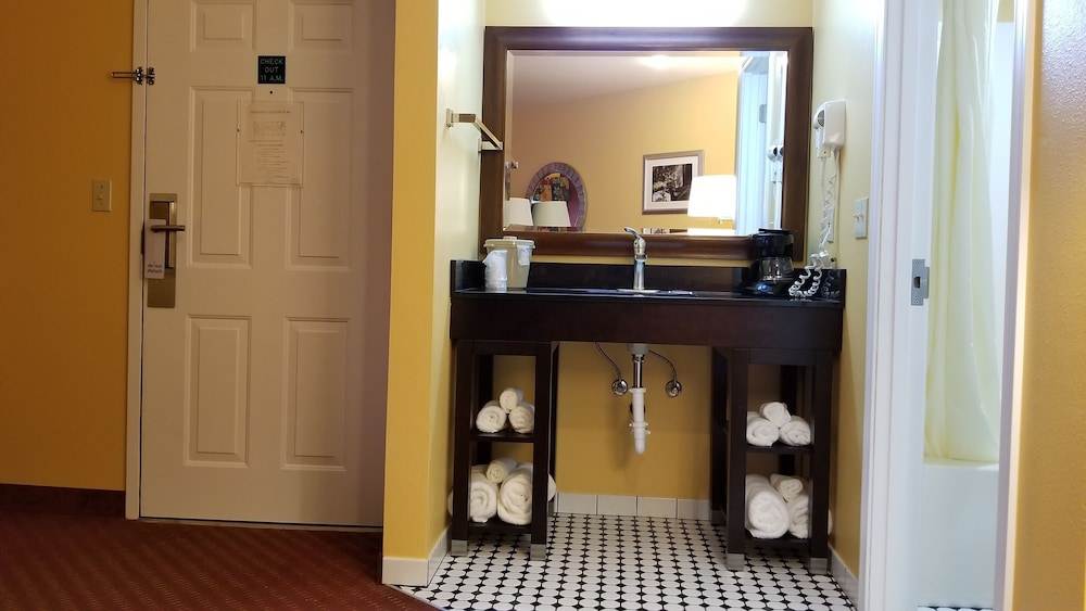 Bathroom sink