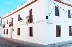 thumbnail: Front of property
