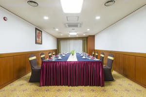 thumbnail: Banquet hall