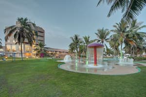 thumbnail: Exterior