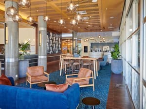 thumbnail: Bar (on property)