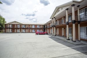 thumbnail: Exterior
