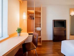 thumbnail: Room amenity