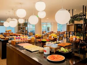 thumbnail: Restaurant