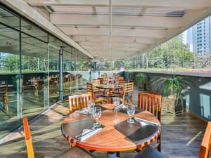 thumbnail: Bar (on property)