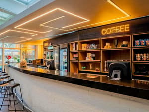 thumbnail: Bar (on property)