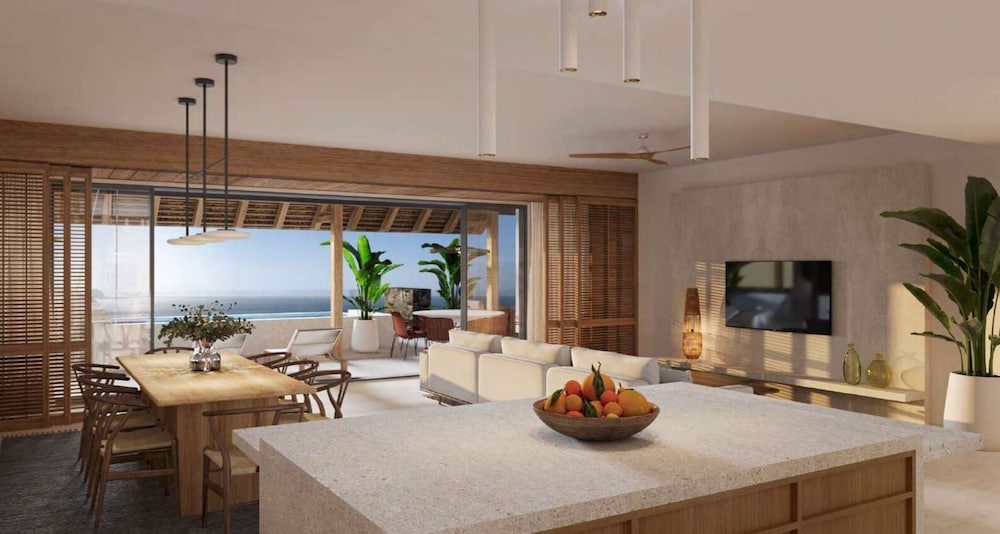 Beach/ocean view