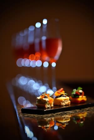 thumbnail: Bar (on property)