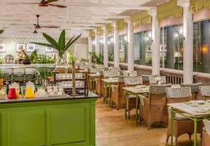 thumbnail: Restaurant