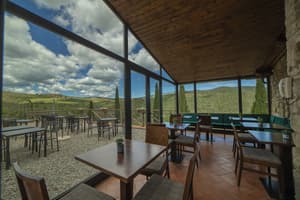 thumbnail: Outdoor dining