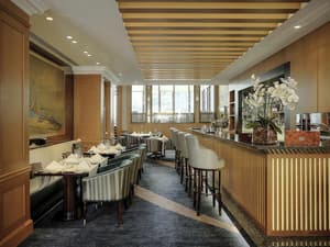 thumbnail: Bar (on property)