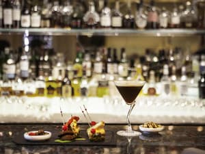 thumbnail: Bar (on property)