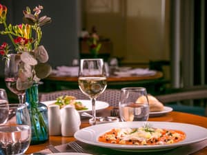 thumbnail: Restaurant