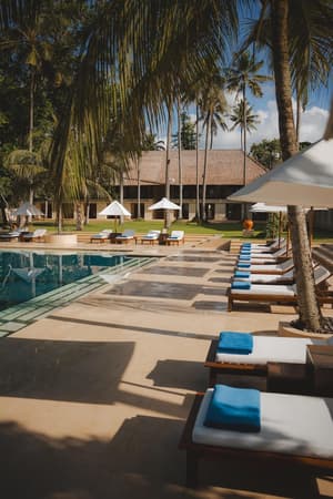 thumbnail: Pool