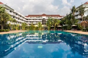 thumbnail: Outdoor pool