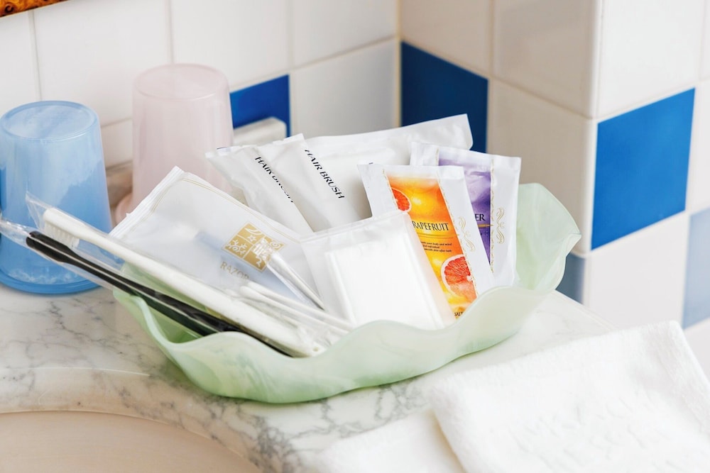 Bathroom amenities
