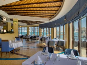 thumbnail: Restaurant