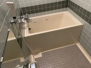 thumbnail: Deep soaking bathtub