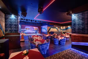 thumbnail: Nightclub