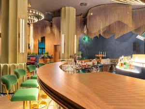 thumbnail: Bar (on property)